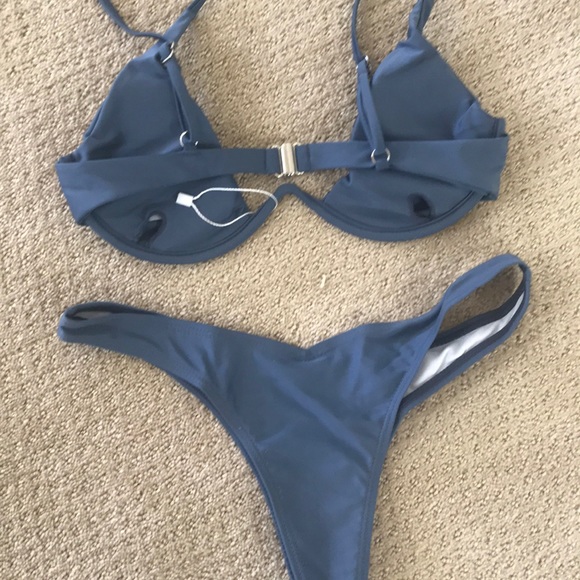 Tia bikini - Picture 3 of 3